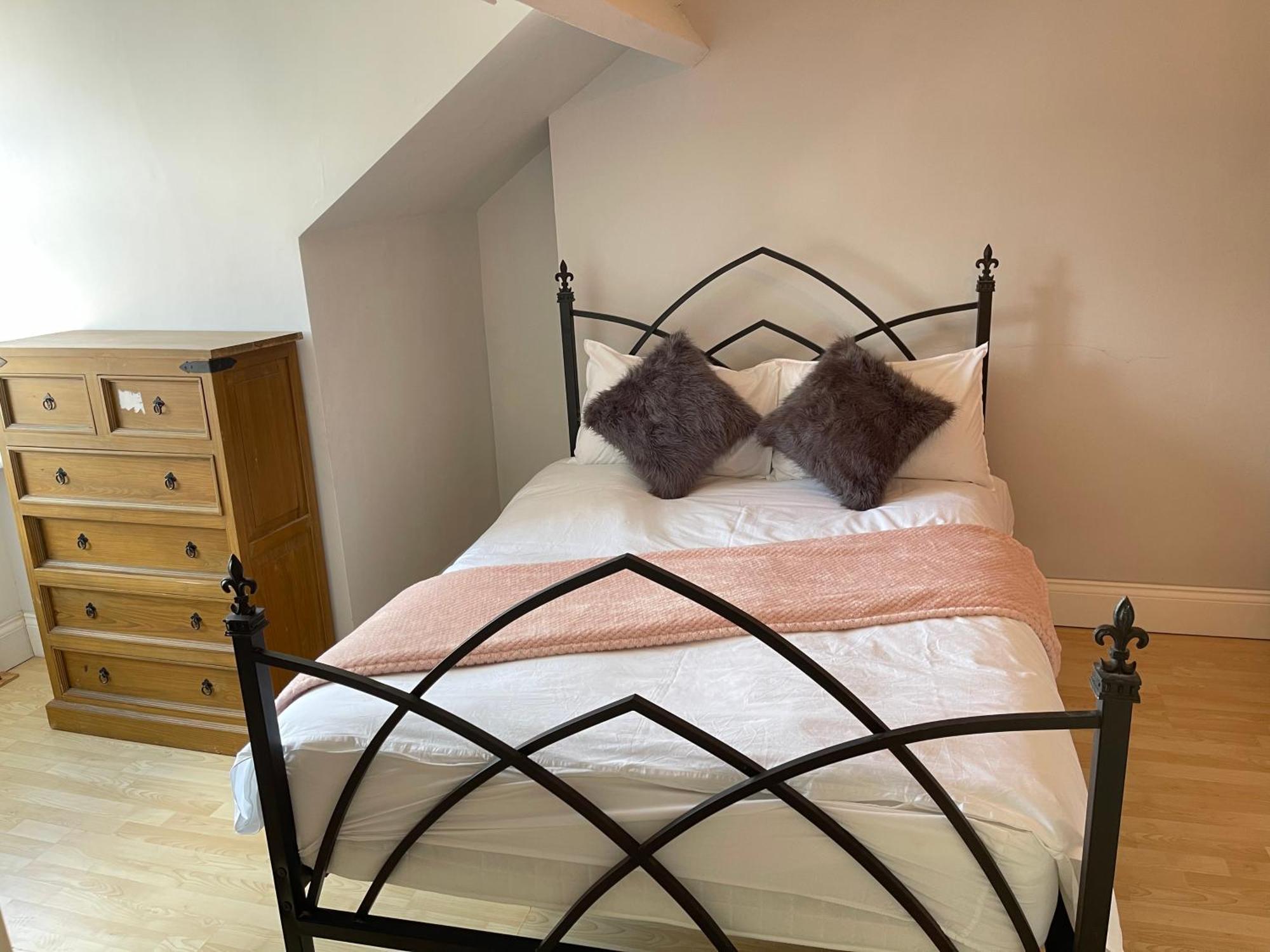 Hometel Digs Hidden Mansion Sleeps 15 Leicester Extérieur photo